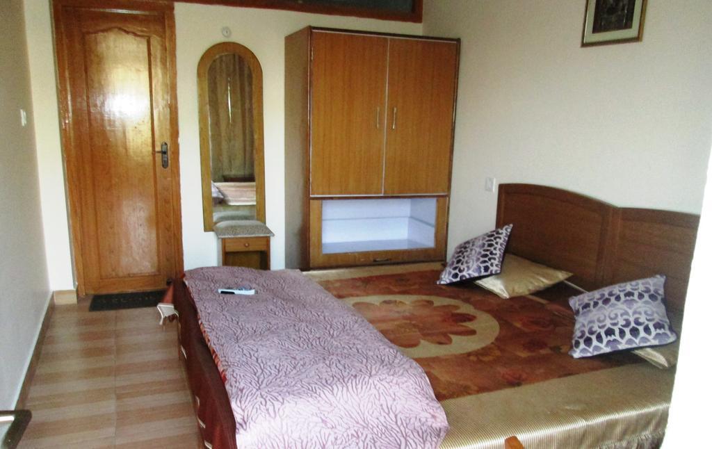 Ranikhet Grand Hotel Exterior foto
