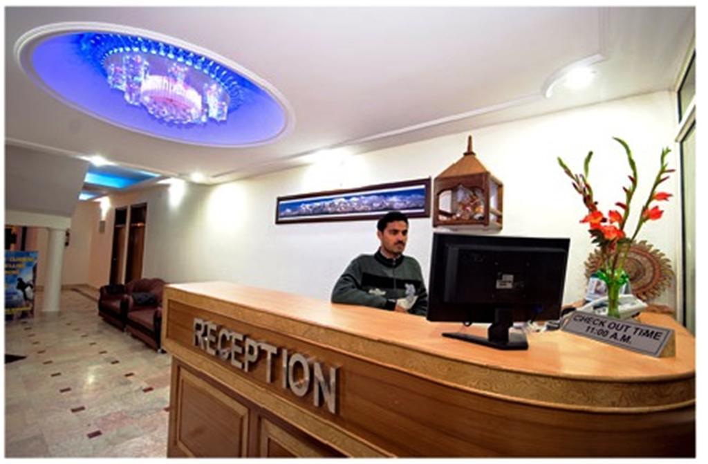 Ranikhet Grand Hotel Exterior foto
