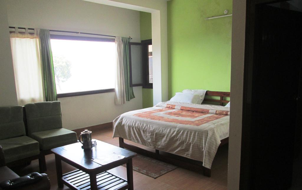 Ranikhet Grand Hotel Habitación foto