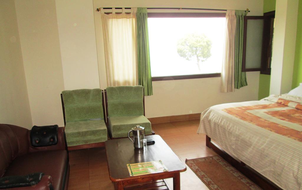 Ranikhet Grand Hotel Habitación foto